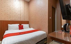 RedDoorz Plus @ Jalan Letda Sujono Medan 2